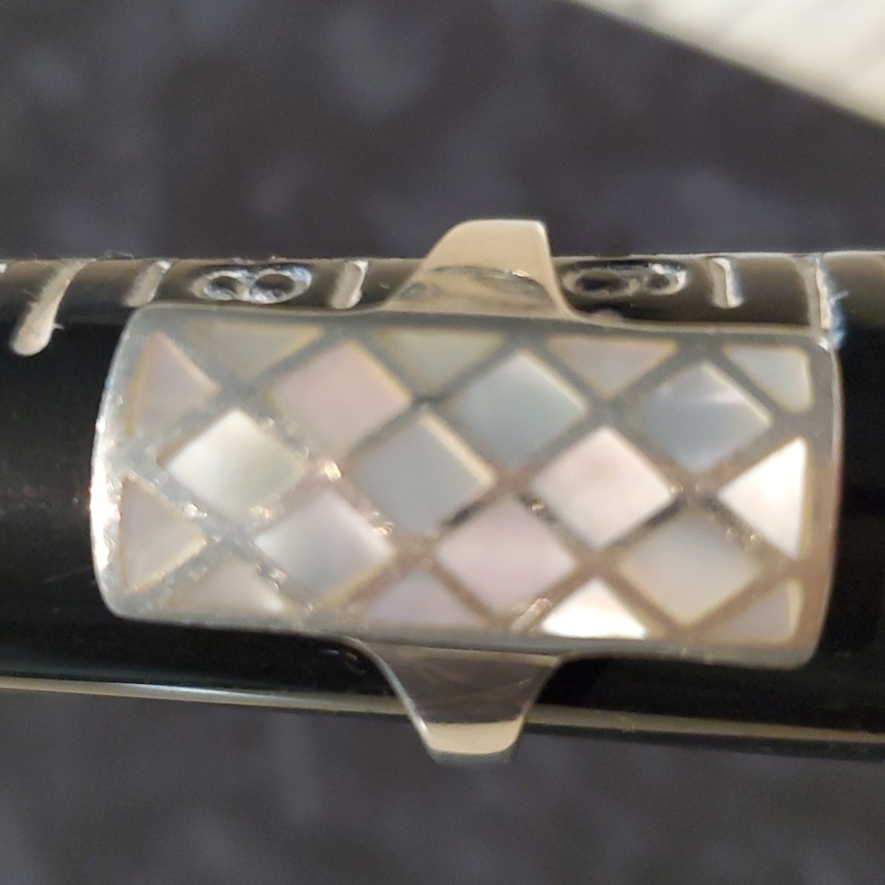 Ring - Picture 4 of 4